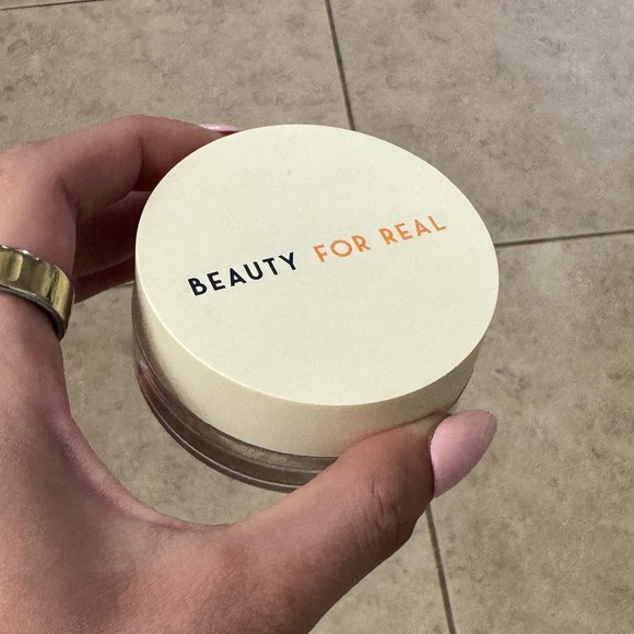 NEW Beauty For Real Hydra-Set Translucent Finishing Powder Compact - Picture 3 of 6